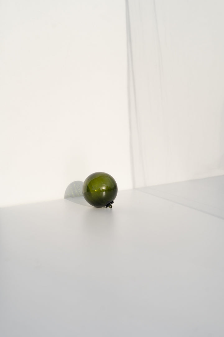 Boule à suspendre côtelée